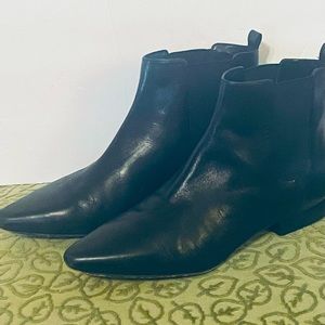 Michael Michael Kors Black Chelsea Style Ankle Bootie Boot size 10